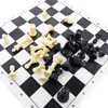 تصویر  بازی شطرنج فکرآذین